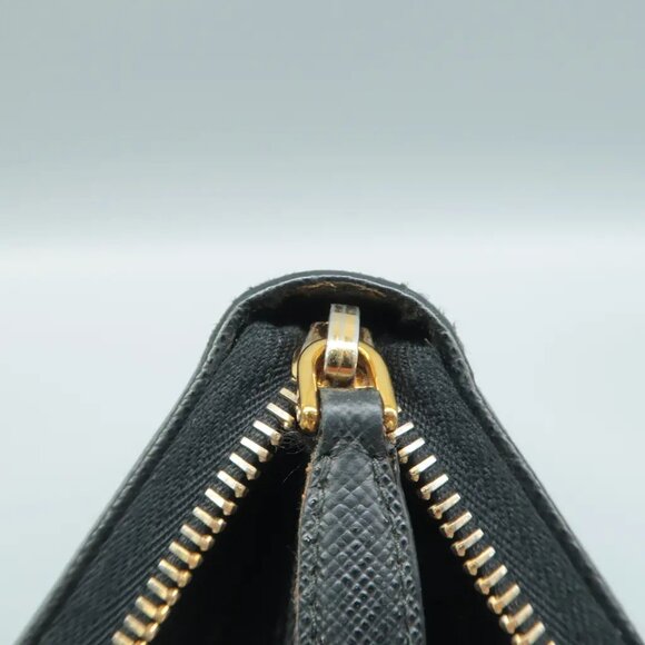 100% Authentic Prada Black Leather Wallet - Picture 7 of 12
